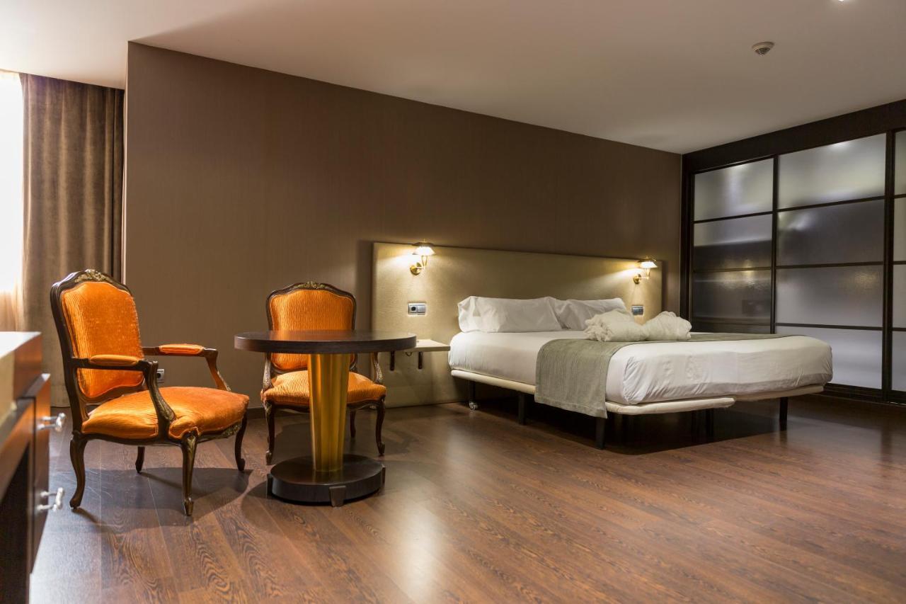 Iberik Santo Domingo Plaza Hotel Oviedo Dış mekan fotoğraf
