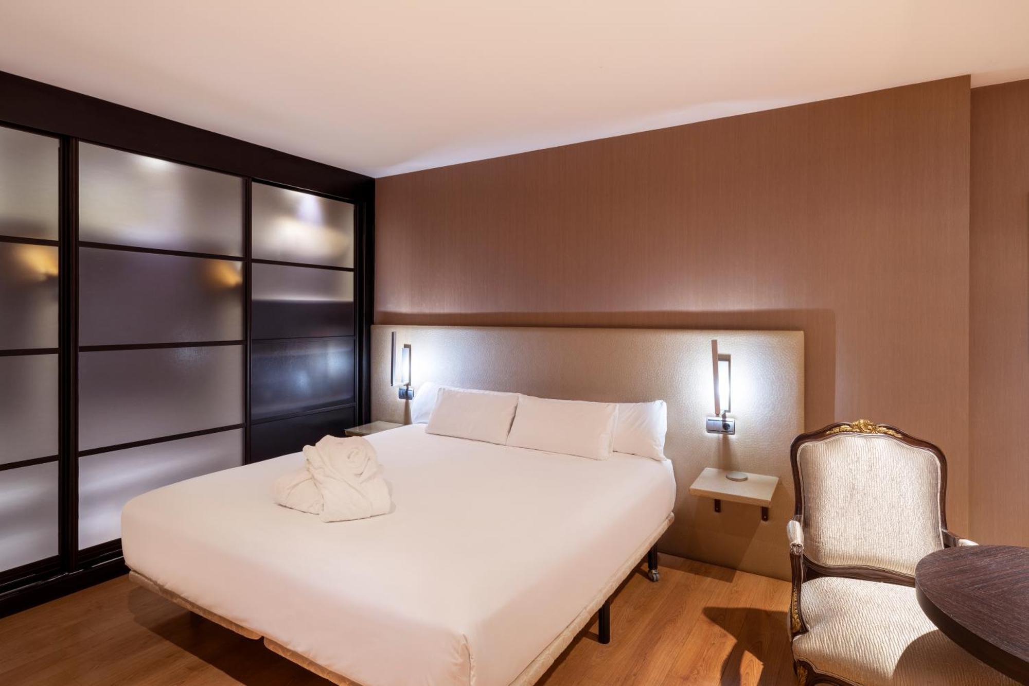 Iberik Santo Domingo Plaza Hotel Oviedo Dış mekan fotoğraf