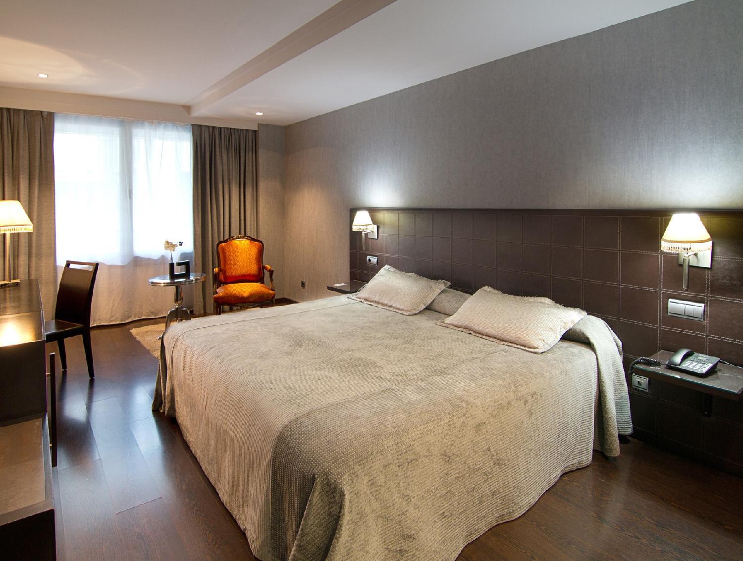 Iberik Santo Domingo Plaza Hotel Oviedo Dış mekan fotoğraf