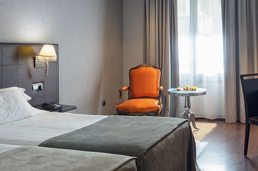 Iberik Santo Domingo Plaza Hotel Oviedo Dış mekan fotoğraf